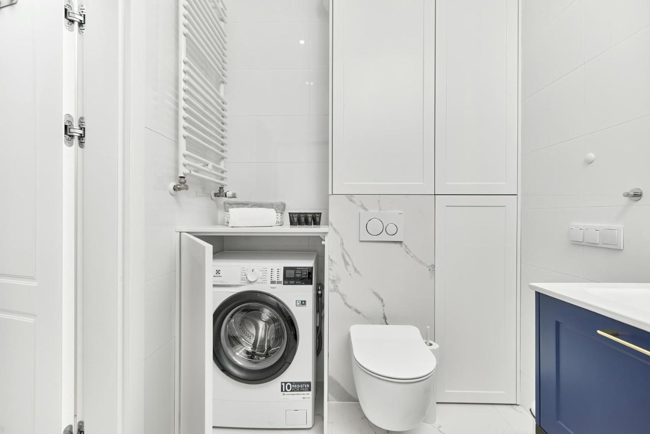 Exclusive Apartments Gwiazdzista With Free Garage Wroclaw By Noclegi Renters Buitenkant foto
