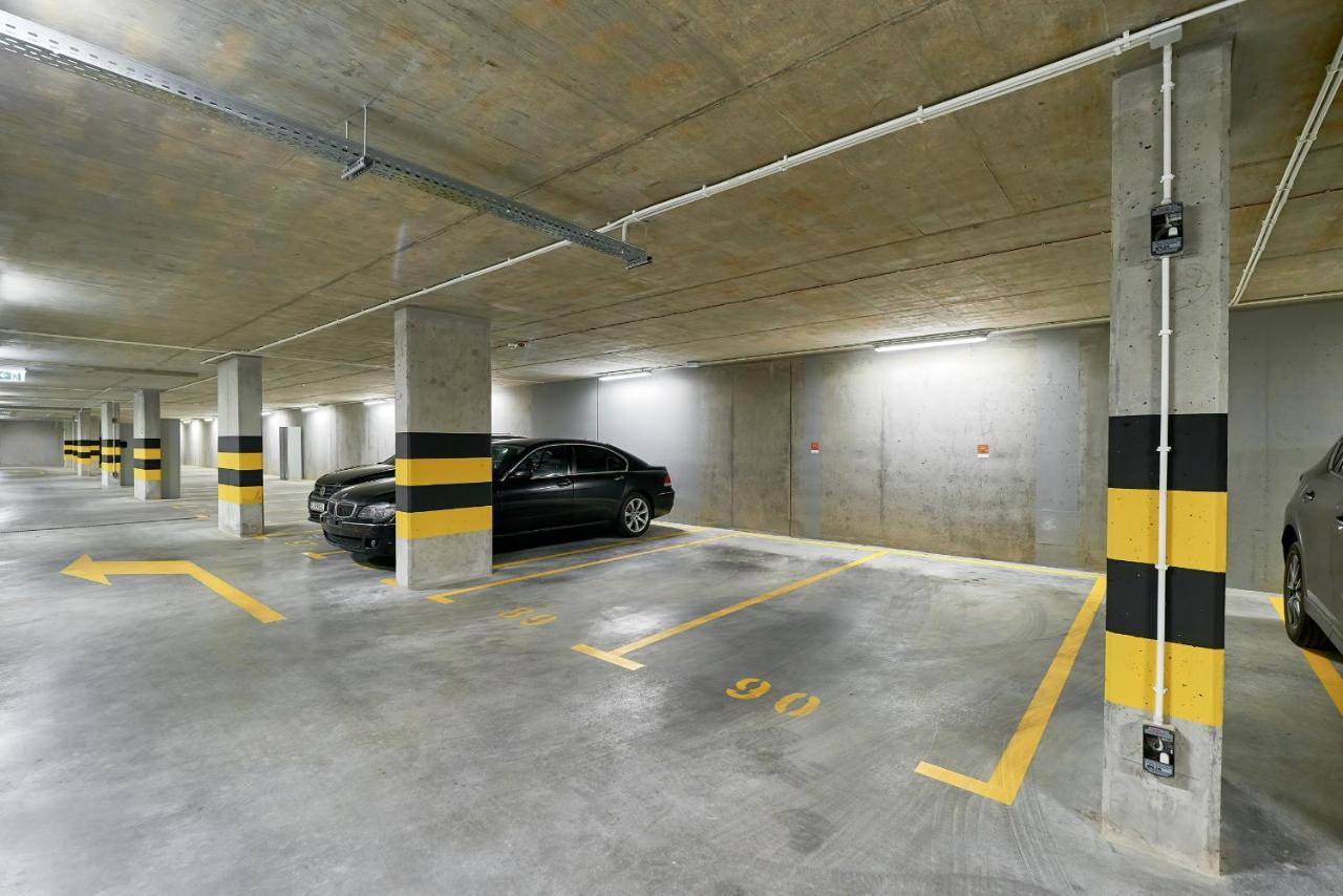 Exclusive Apartments Gwiazdzista With Free Garage Wroclaw By Noclegi Renters Buitenkant foto
