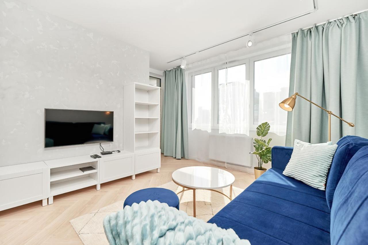 Exclusive Apartments Gwiazdzista With Free Garage Wroclaw By Noclegi Renters Buitenkant foto