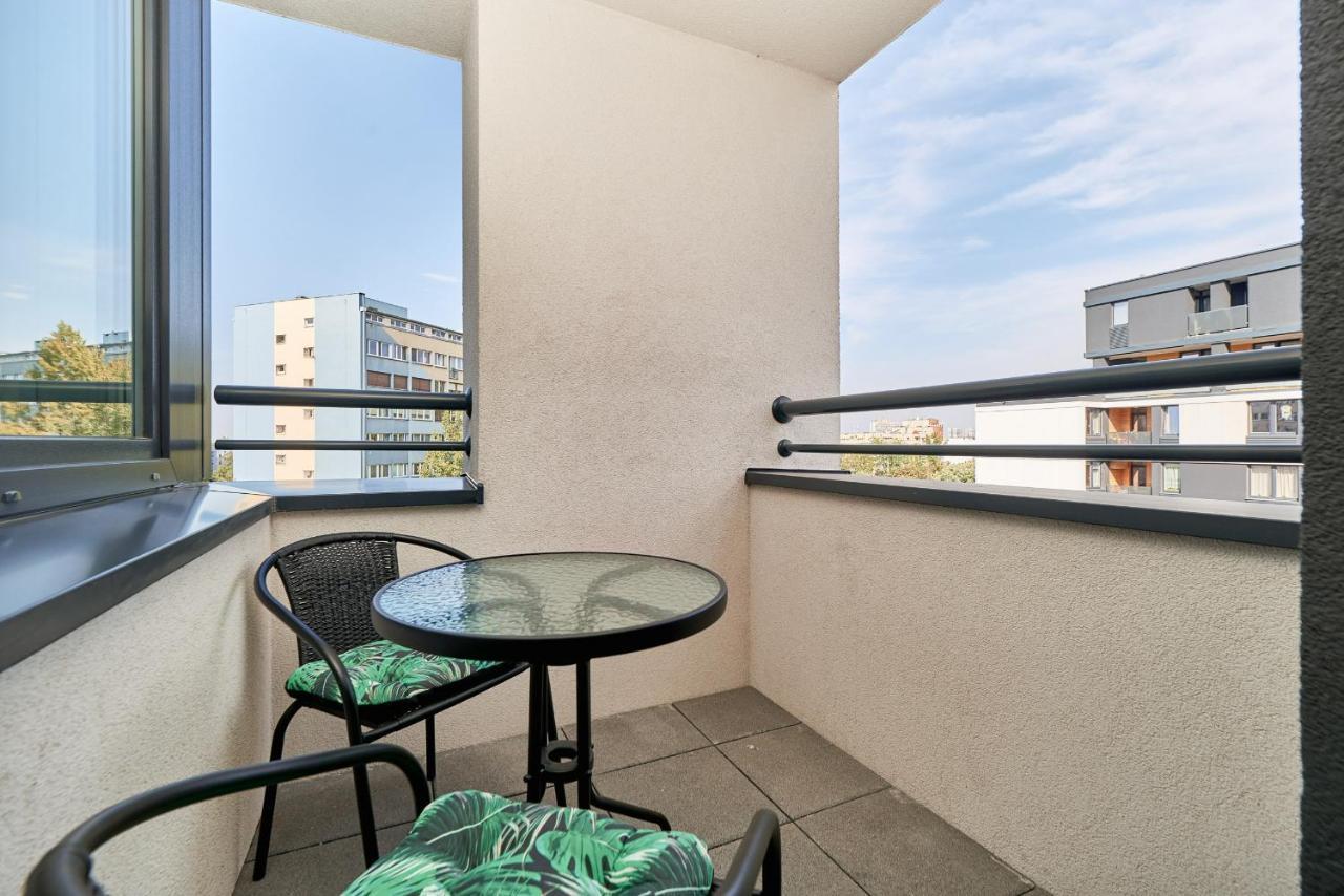 Exclusive Apartments Gwiazdzista With Free Garage Wroclaw By Noclegi Renters Buitenkant foto